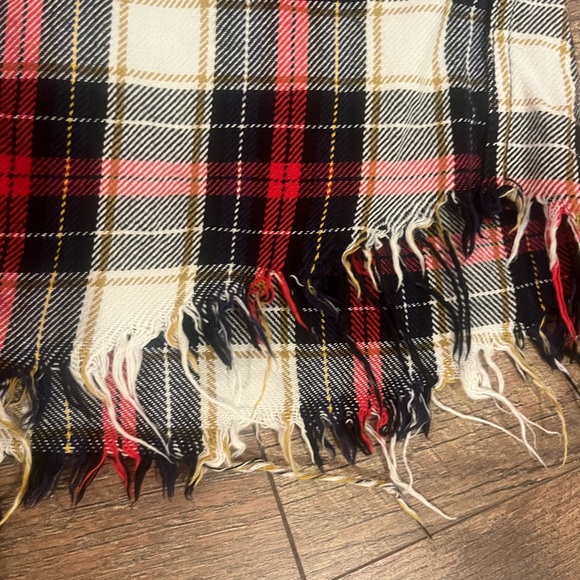 Zara Oversized Red and Black Plaid Shirt - Picture 4 of 7